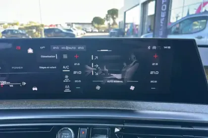 Photo 17 Peugeot 3008  Hybrid 136 e-DCS6