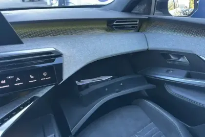 Photo 21 Peugeot 3008  Hybrid 136 e-DCS6