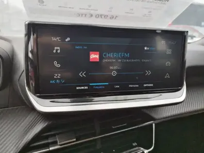 Photo 14 Peugeot 2008  PureTech 100 S&S BVM6