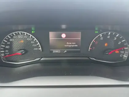 Photo 11 Peugeot 208  PureTech 75 S&S BVM5