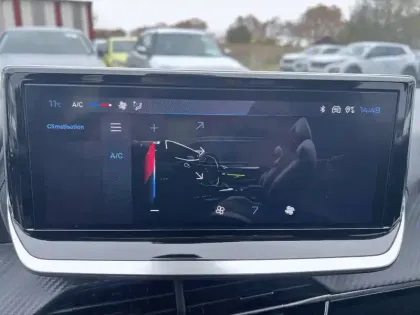 Photo 12 Peugeot 208  PureTech 75 S&S BVM5