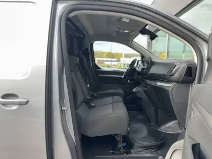 Photo 25 Peugeot Expert E- FGN M ELECTRIQUE 100KWH 136CH BATTERIE 49 KWH