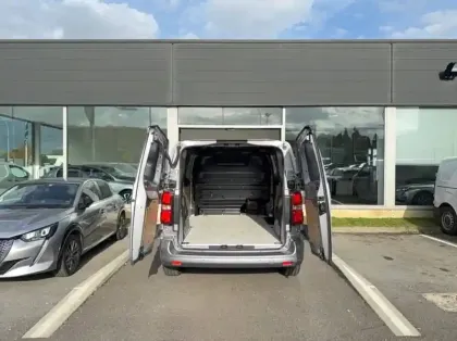 Photo 39 Peugeot Expert E- FGN M ELECTRIQUE 100KWH 136CH BATTERIE 49 KWH
