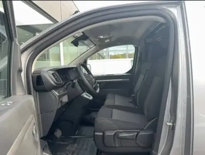 Photo 7 Peugeot Expert E- FGN M ELECTRIQUE 100KWH 136CH BATTERIE 49 KWH