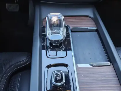 Photo 20 Volvo Xc60  B4 197 ch Geartronic 8