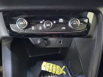 Photo 42 Opel Corsa  Electrique 136 ch & Batterie 50 kWh