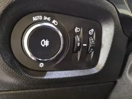 Photo 46 Opel Corsa  Electrique 136 ch & Batterie 50 kWh