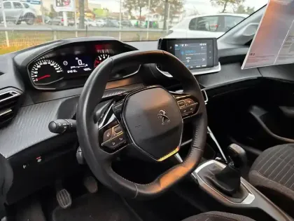 Photo 8 Peugeot 208  PureTech 75 S&S BVM5