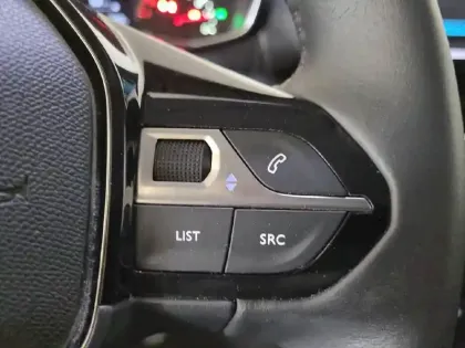 Photo 47 Peugeot 208  PureTech 75 S&S BVM5