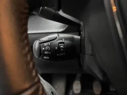 Photo 14 Peugeot 208  PureTech 75 S&S BVM5