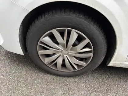 Photo 12 Peugeot 208  PureTech 75 S&S BVM5