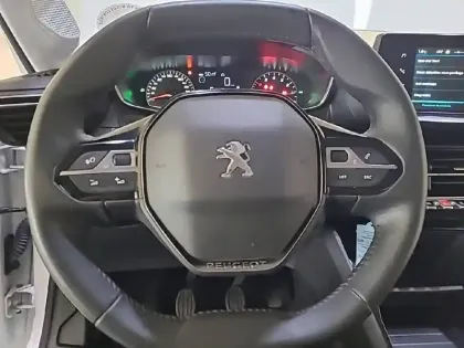 Photo 28 Peugeot 208  PureTech 75 S&S BVM5