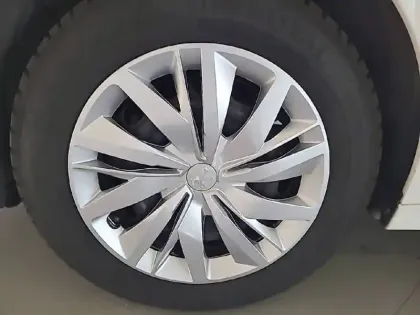 Photo 32 Peugeot 208  PureTech 75 S&S BVM5