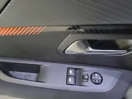 Photo 49 Peugeot 208  PureTech 75 S&S BVM5