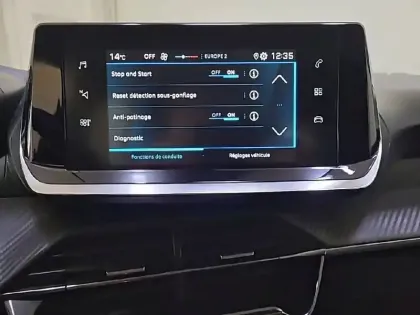 Photo 40 Peugeot 208  PureTech 75 S&S BVM5