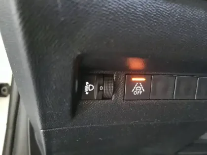 Photo 48 Peugeot 208  PureTech 75 S&S BVM5