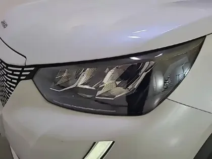 Photo 15 Peugeot 2008  Electrique 136 ch