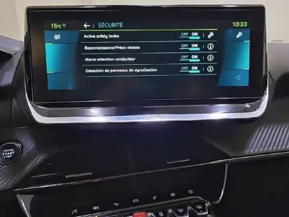 Photo 21 Peugeot 2008  Electrique 136 ch