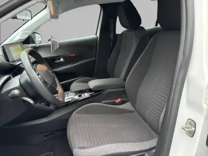 Photo 10 Peugeot 208  Electrique 50 kWh 136ch