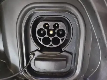 Photo 33 Peugeot 208  Electrique 50 kWh 136ch