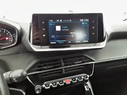 Photo 14 Peugeot 208  PureTech 75 S&S BVM5