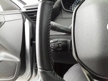 Photo 47 Peugeot 208  PureTech 75 S&S BVM5