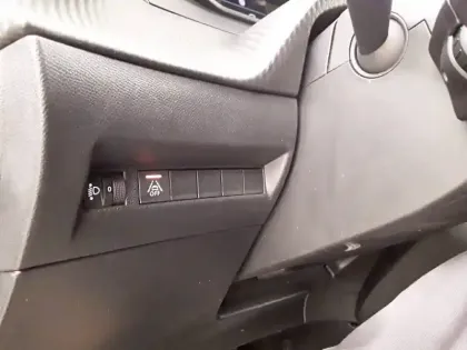 Photo 48 Peugeot 208  PureTech 75 S&S BVM5