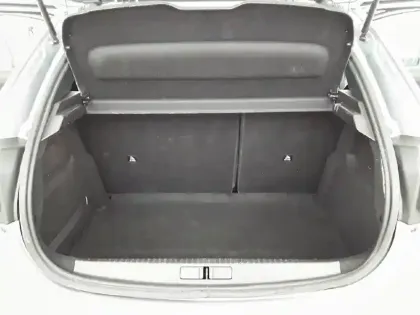 Photo 31 Peugeot 208  PureTech 75 S&S BVM5