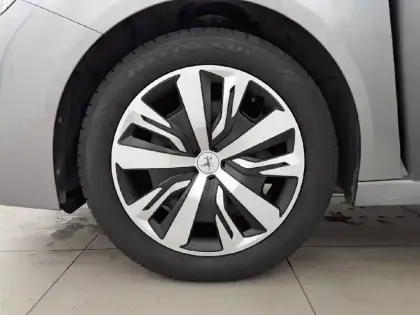 Photo 12 Peugeot 208  PureTech 75 S&S BVM5