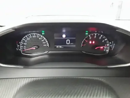 Photo 35 Peugeot 208  PureTech 75 S&S BVM5