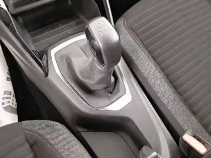 Photo 39 Peugeot 208  PureTech 75 S&S BVM5