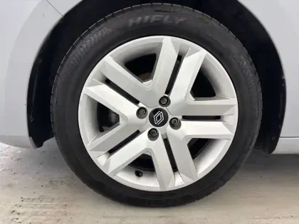 Photo 8 Renault Clio  TCe 90 ch GSR2