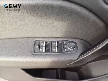 Photo 11 Renault Captur  E-Tech Plug-in 160 - 21