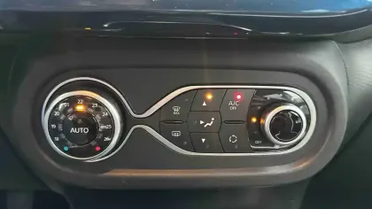 Photo 38 Renault Twingo  III TCe 95