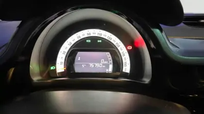 Photo 15 Renault Twingo  III TCe 95