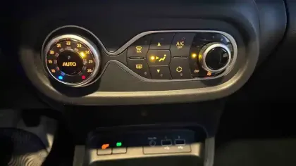 Photo 17 Renault Twingo  III TCe 95