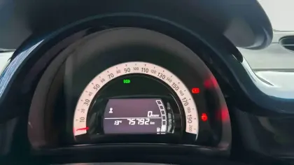 Photo 37 Renault Twingo  III TCe 95