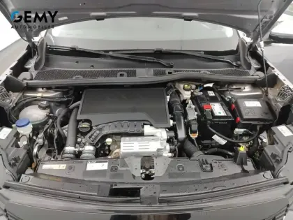 Photo 12 Peugeot 2008  PureTech 100 S&S BVM6