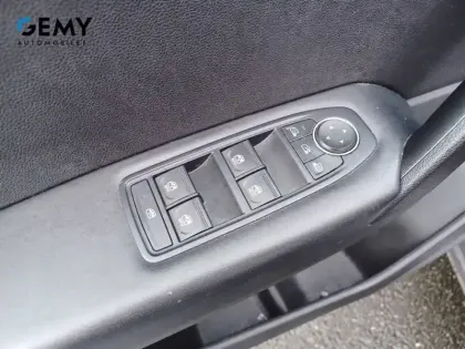 Photo 11 Renault Captur  TCe 90 - 21