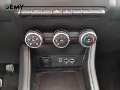 Photo 36 Renault Captur  TCe 90 - 21