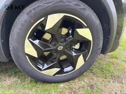 Photo 42 Renault Captur  E-Tech full hybrid 145 ch