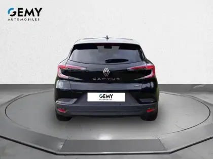 Photo 33 Renault Captur  E-Tech full hybrid 145 ch