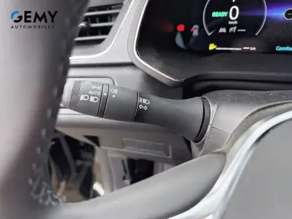 Photo 78 Renault Captur  E-Tech full hybrid 145 ch