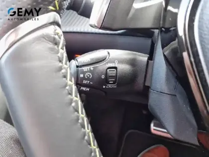 Photo 23 Peugeot 208  PureTech 100 S&S EAT8