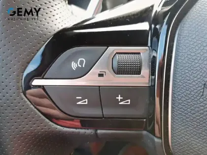 Photo 21 Peugeot 208  PureTech 100 S&S EAT8