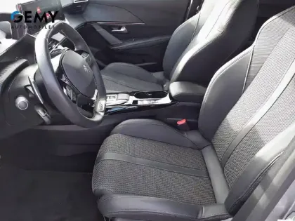 Photo 8 Peugeot 208  PureTech 100 S&S EAT8