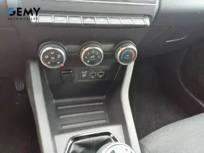 Photo 16 Renault Clio  SOCIETE BLUE DCI 100 - 21N