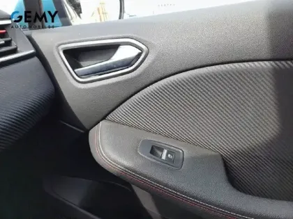 Photo 19 Renault Clio  E-Tech 140