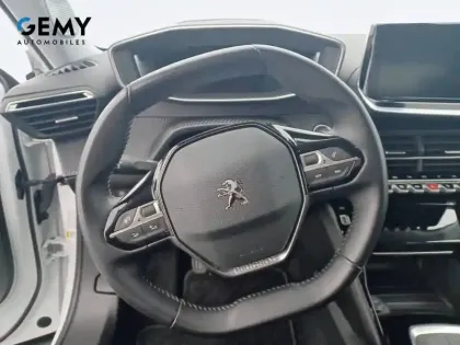 Photo 30 Peugeot 2008  PureTech 100 S&S BVM6