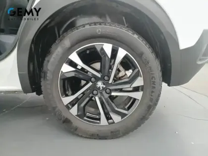 Photo 15 Peugeot 2008  PureTech 100 S&S BVM6